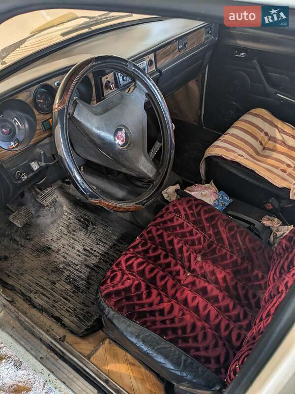 Седан ГАЗ 24-10 Волга 1985 в Веселинове фото 6 Седан ГАЗ 24-10 Волга 1985 в Веселинове