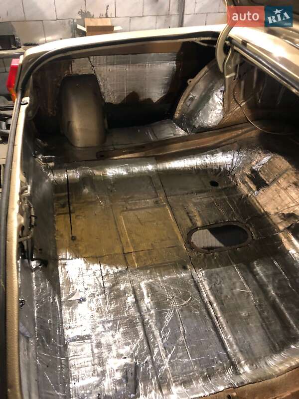 Седан ГАЗ 24-10 Волга 1989 в Києві