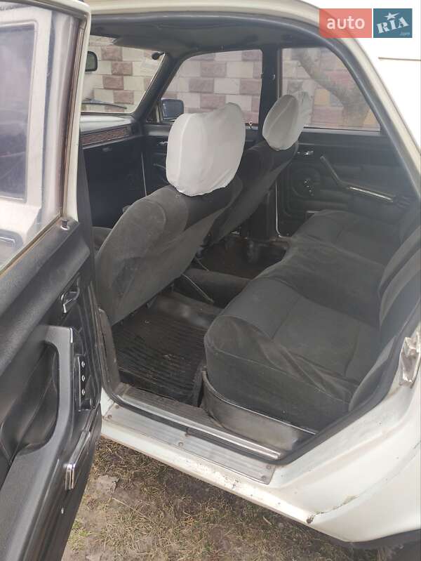 Седан ГАЗ 24-10 Волга 1987 в Сингуры