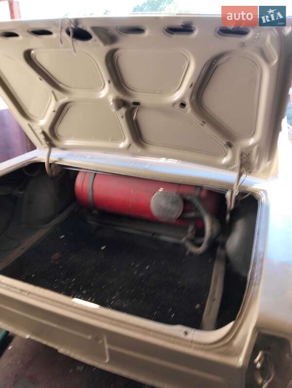 Седан ГАЗ 24-10 Волга 1987 в Полтаві фото 2 Седан ГАЗ 24-10 Волга 1987 в Полтаві