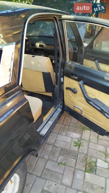 Седан ГАЗ 24-10 Волга 1987 в Харькове
