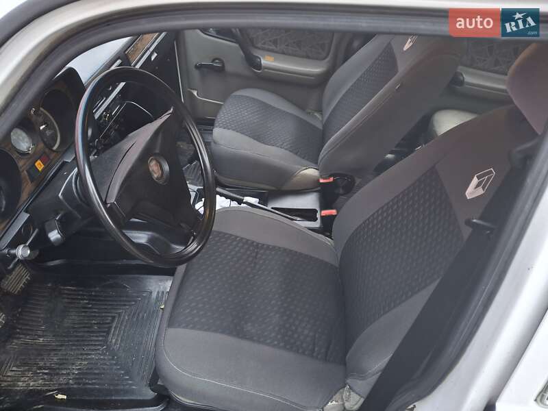 Седан ГАЗ 24-10 Волга 1987 в Броварах