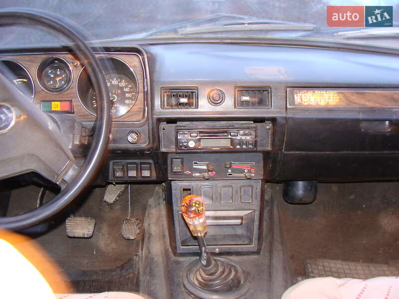 Седан ГАЗ 24-10 Волга 1989 в Харькове