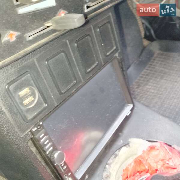 Седан ГАЗ 24-10 Волга 1988 в Києві