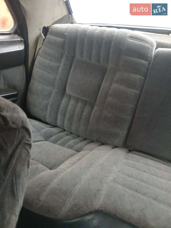 Седан ГАЗ 24-10 Волга 1990 в Нових Петрівцях