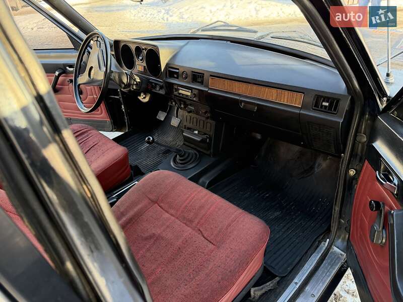 Седан ГАЗ 24-10 Волга 1986 в Киеве