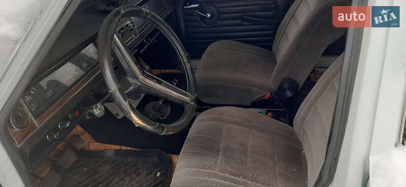 Седан ГАЗ 24 Волга 1985 в Стрые