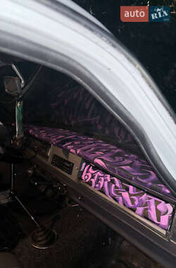 Седан ГАЗ 24 Волга 1982 в 