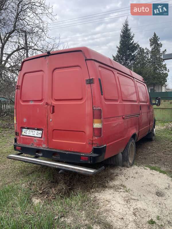 Грузовой фургон ГАЗ 2705 Газель 2005 в Новомосковске