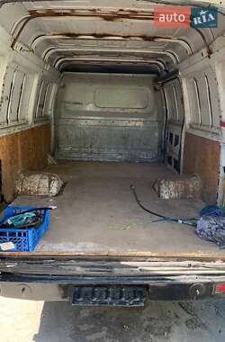 Грузовой фургон ГАЗ 2705 Газель 2003 в 