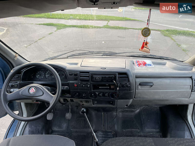 Вантажопасажирський фургон ГАЗ 2752 Соболь 2005 в Переяславі