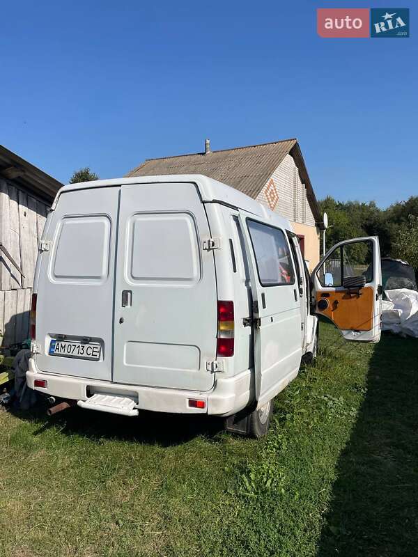 Вантажопасажирський фургон ГАЗ 2752 Соболь 2002 в Житомирі