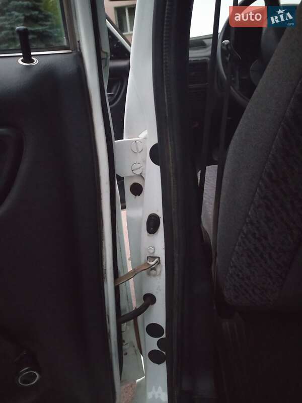 Седан ГАЗ 3110 Волга 2003 в Чернигове фото 11 Седан ГАЗ 3110 Волга 2003 в Чернигове