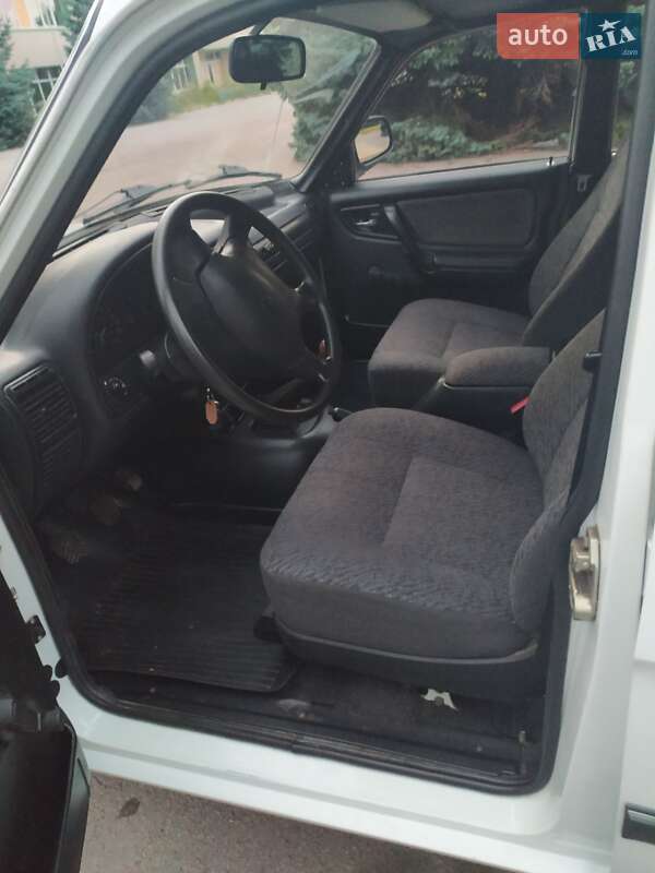 Седан ГАЗ 3110 Волга 2003 в Чернигове фото 29 Седан ГАЗ 3110 Волга 2003 в Чернигове