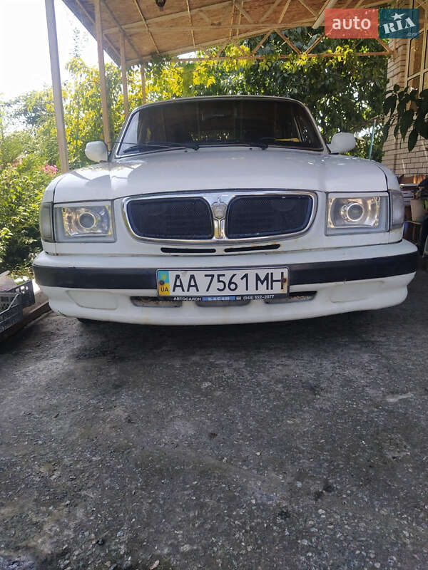 Седан ГАЗ 3110 Волга 2000 в Киеве