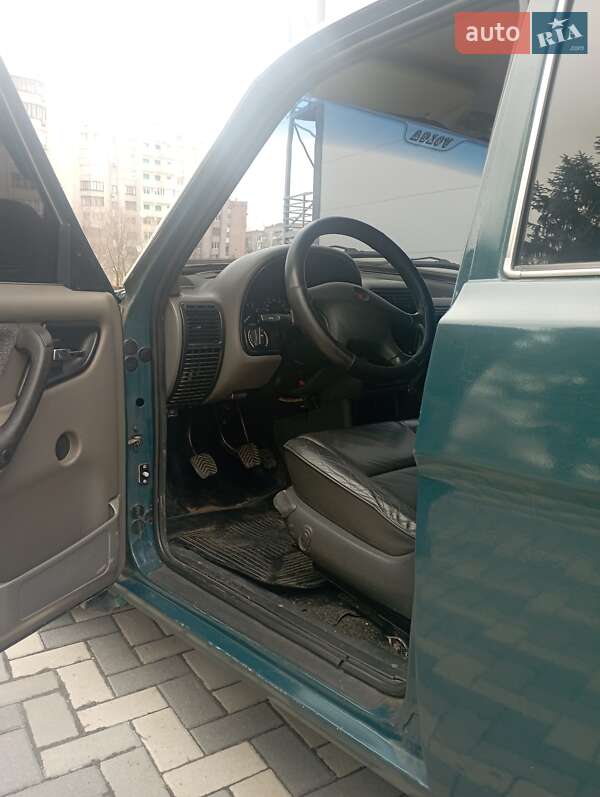 Седан ГАЗ 3110 Волга 2000 в Краматорске