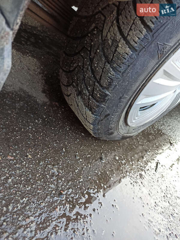 Седан ГАЗ 3110 Волга 2003 в Києві