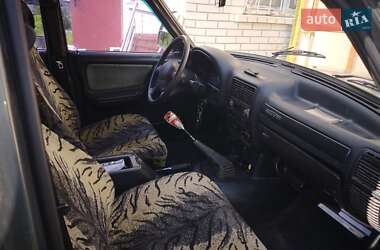 Седан ГАЗ 3110 Волга 2003 в Киеве