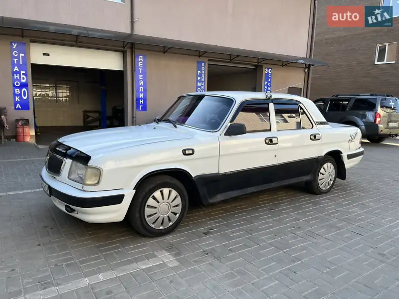 Седан ГАЗ 3110 Волга 2000 в 