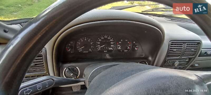Седан ГАЗ 3110 Волга 1998 в Ромнах