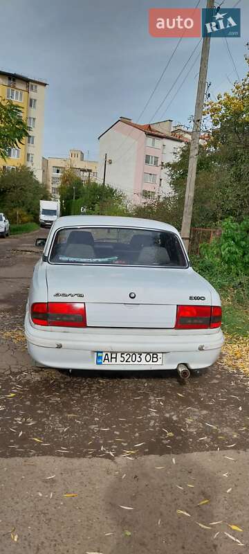 Седан ГАЗ 3110 Волга 2001 в Чернівцях