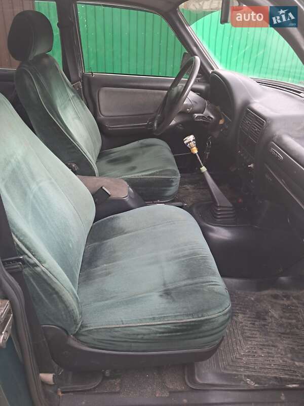 Седан ГАЗ 3110 Волга 1999 в Надвірній