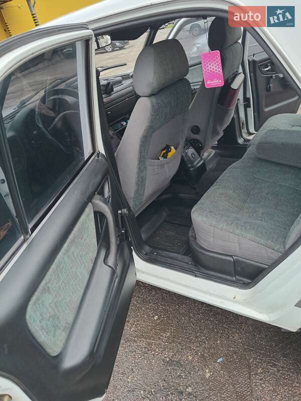 Седан ГАЗ 3110 Волга 2003 в Черкасах