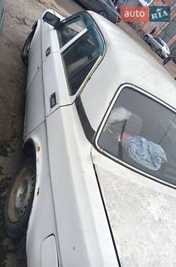 Седан ГАЗ 3110 Волга 2000 в 