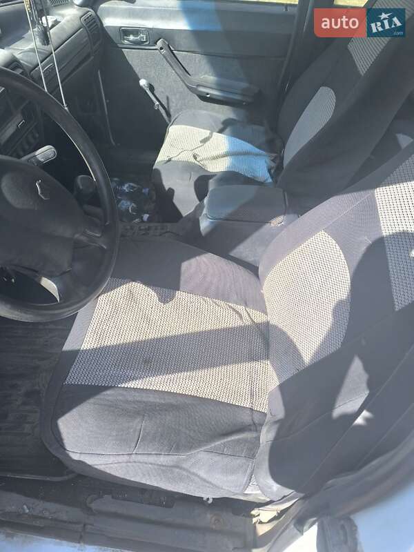 Седан ГАЗ 3110 Волга 2000 в Пересічне