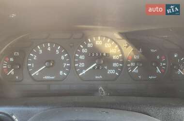 Седан ГАЗ 3110 Волга 2000 в 