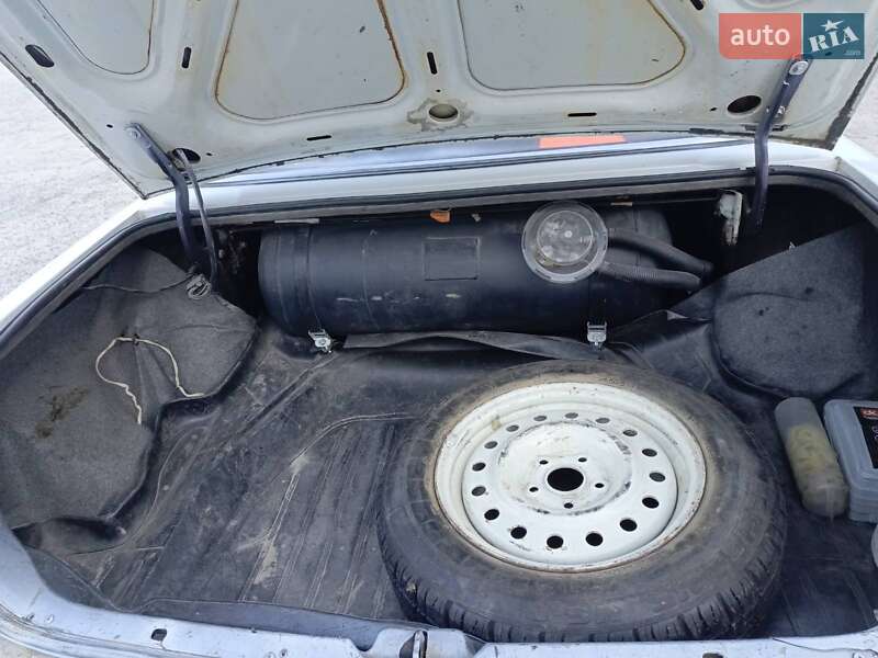Седан ГАЗ 3110 Волга 2000 в Тернополі