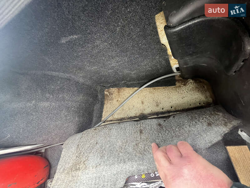 Седан ГАЗ 3110 Волга 2002 в Коростене