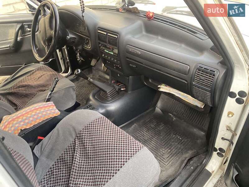 Седан ГАЗ 3110 Волга 2000 в Киеве фото 11 Седан ГАЗ 3110 Волга 2000 в Киеве