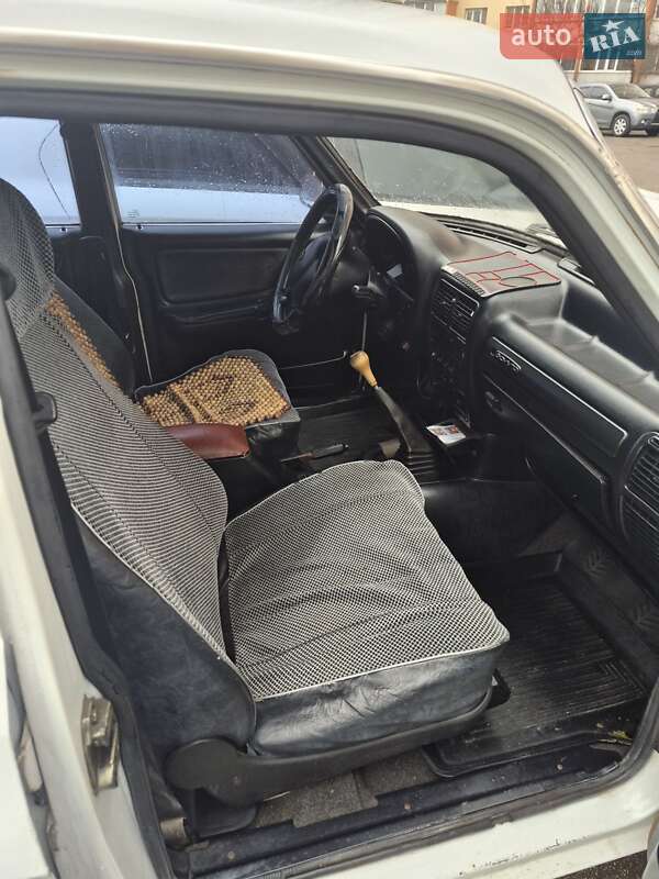 Седан ГАЗ 3110 Волга 2003 в Киеве