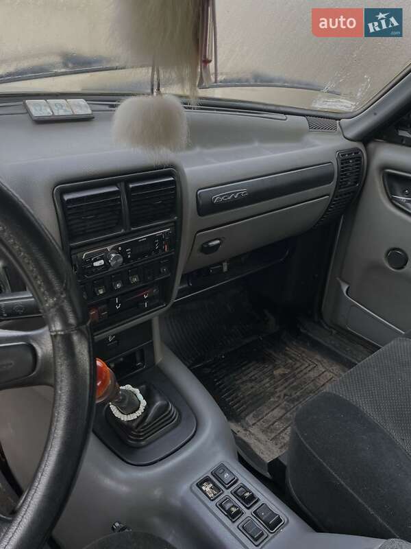 Седан ГАЗ 3110 Волга 2002 в Харькове