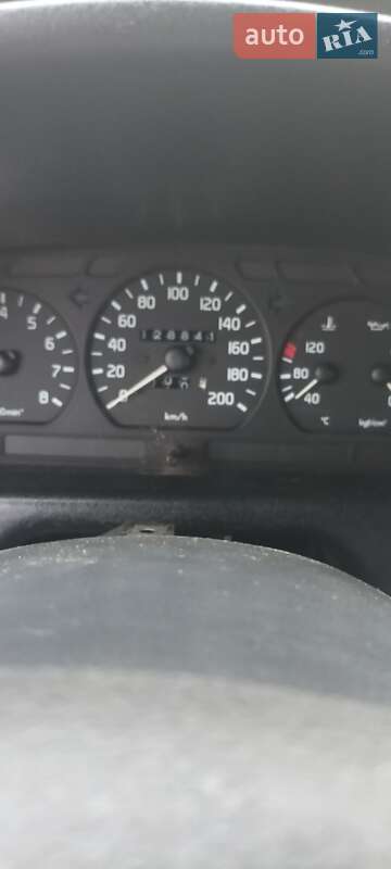 Седан ГАЗ 3110 Волга 2002 в Вараше