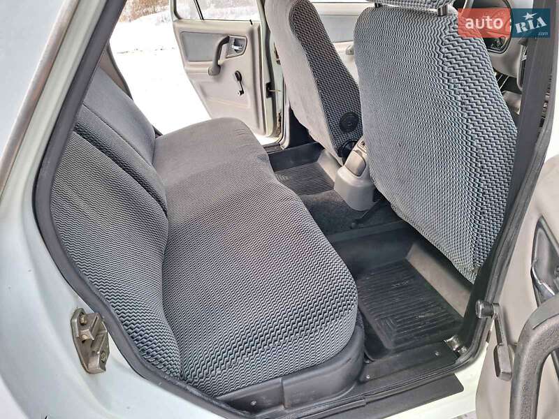 Седан ГАЗ 3110 Волга 2000 в Ізюмі