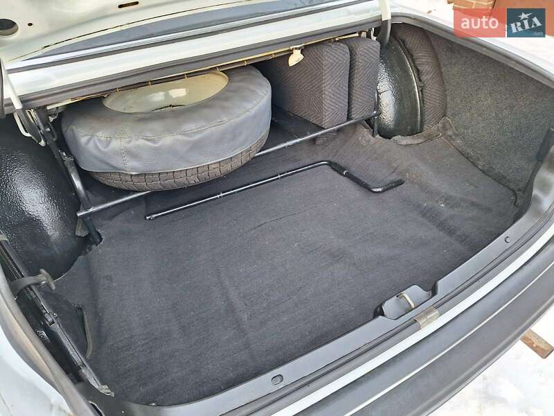 Седан ГАЗ 3110 Волга 2000 в Ізюмі