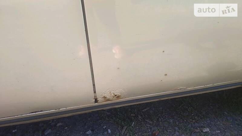 Седан ГАЗ 31105 Волга 2004 в Ужгороде