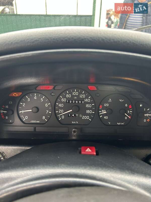 Седан ГАЗ 31105 Волга 2004 в Новомосковську