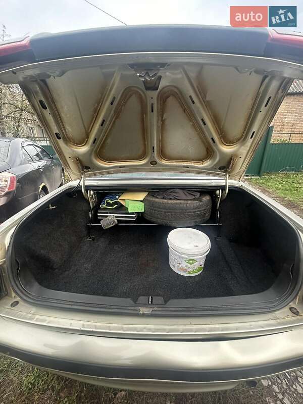 Седан ГАЗ 31105 Волга 2004 в Новомосковську