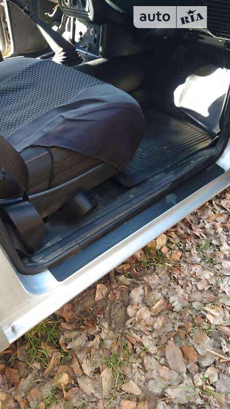 Седан ГАЗ 31105 Волга 2006 в Ужгороде фото 15 Седан ГАЗ 31105 Волга 2006 в Ужгороде