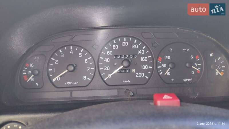 Седан ГАЗ 31105 Волга 2004 в Херсоне