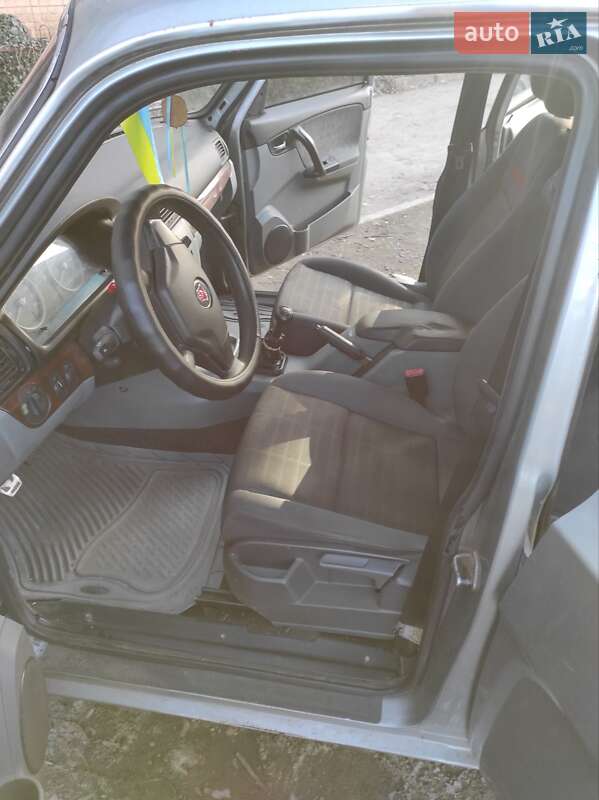 Седан ГАЗ 31105 Волга 2008 в Кривому Розі