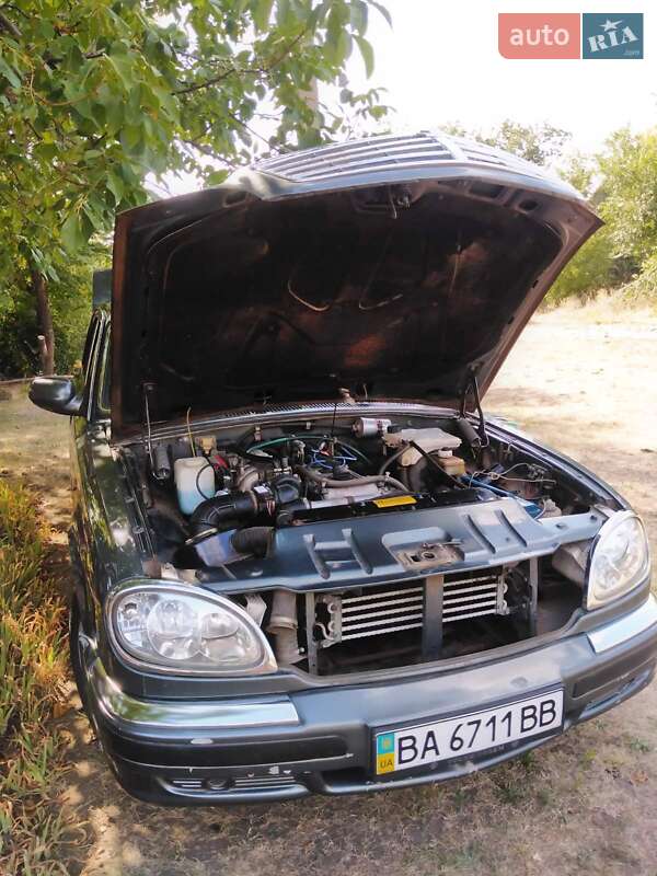 Седан ГАЗ 31105 Волга 2004 в Устиновке