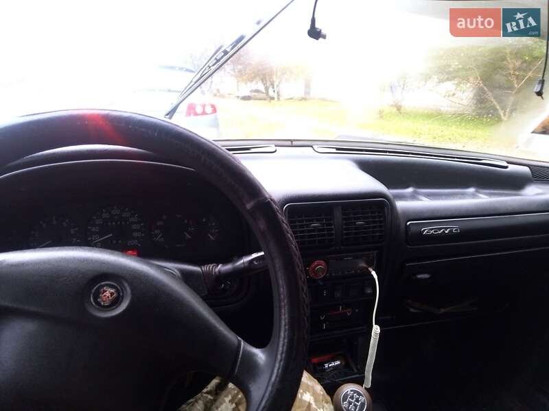 Седан ГАЗ 31105 Волга 2004 в Долинской