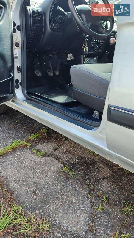 Седан ГАЗ 31105 Волга 2008 в Одессе