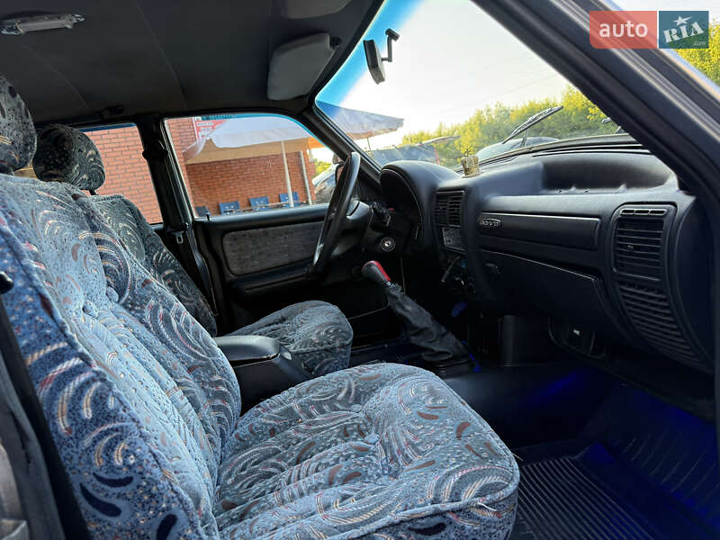 Седан ГАЗ 31105 Волга 2007 в Кременці