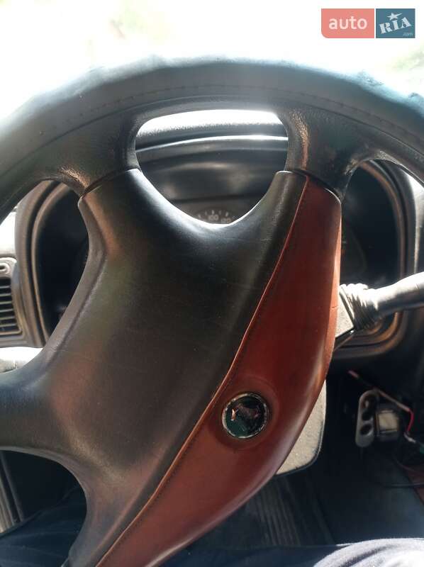 Седан ГАЗ 31105 Волга 2005 в Сумах