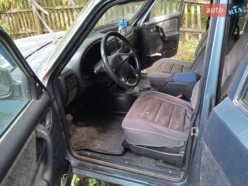 Седан ГАЗ 31105 Волга 2006 в Сумах